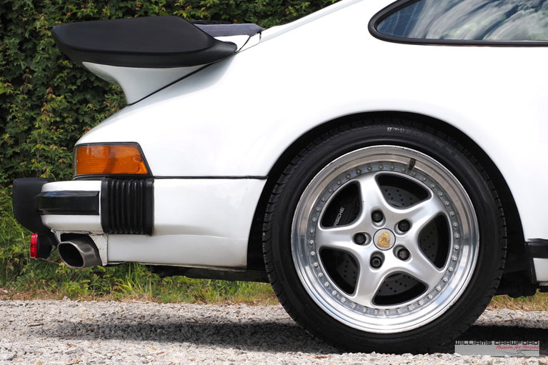 Porsche 911 Turbo 3.3 (US)