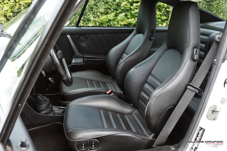 Porsche 911 Turbo 3.3 (US)