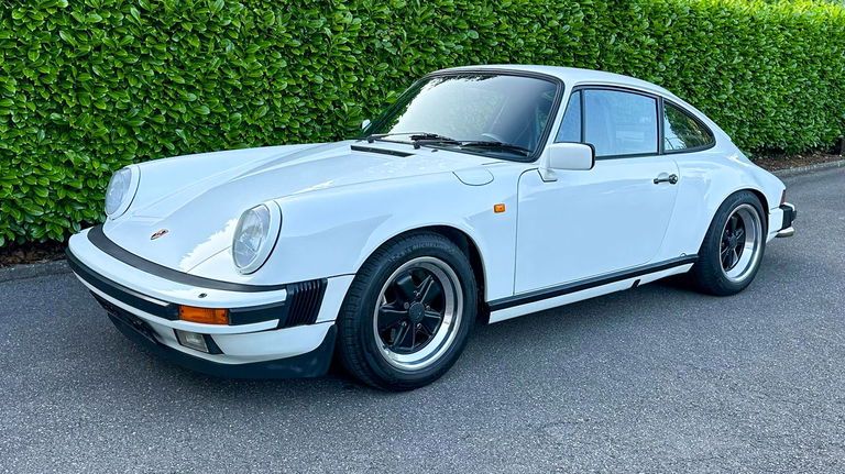 Porsche 911 Carrera 3.2