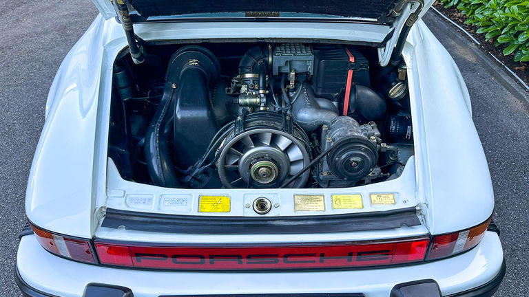 Porsche 911 Carrera 3.2