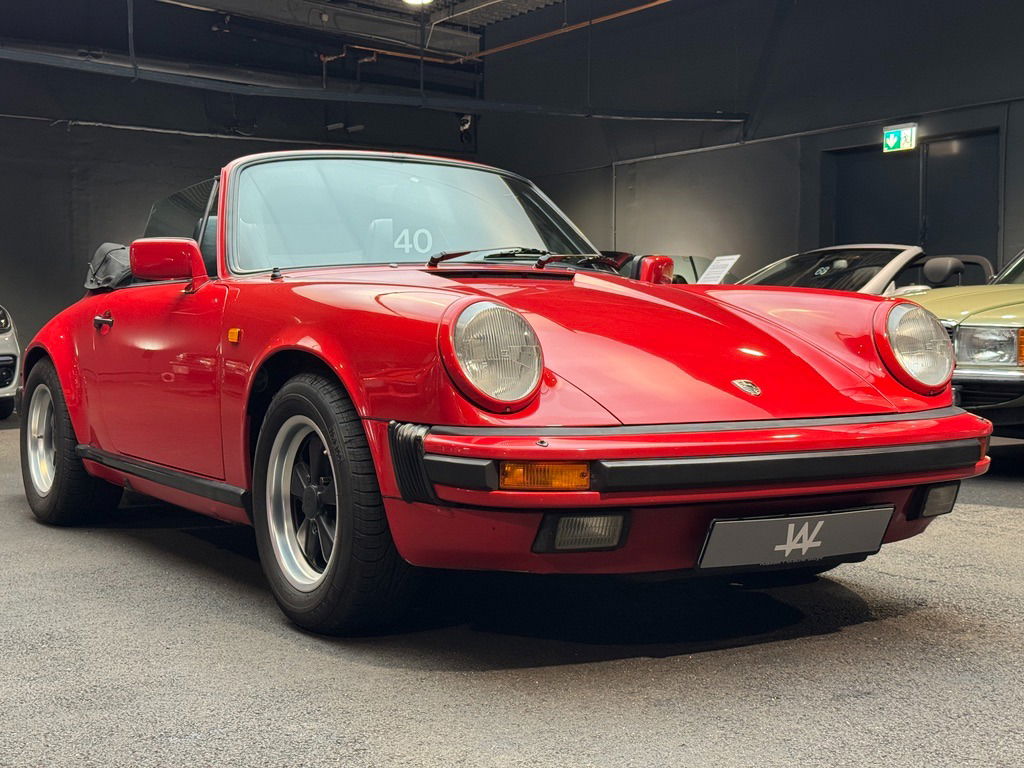 Porsche 911 Carrera 3.2