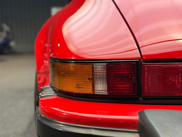 Porsche 911 Carrera 3.2