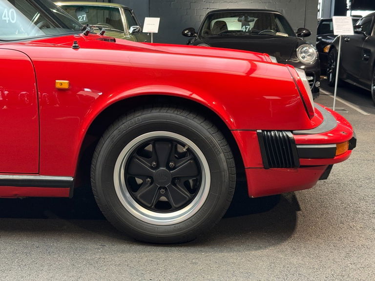 Porsche 911 Carrera 3.2
