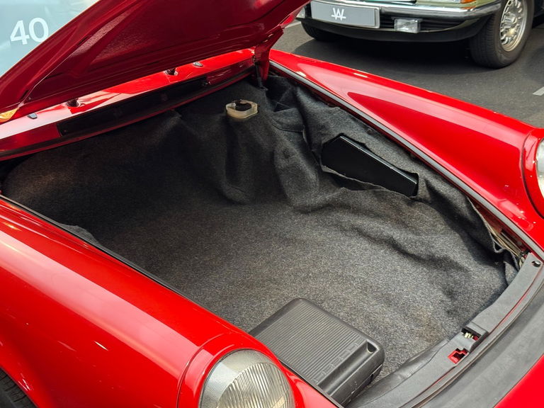 Porsche 911 Carrera 3.2