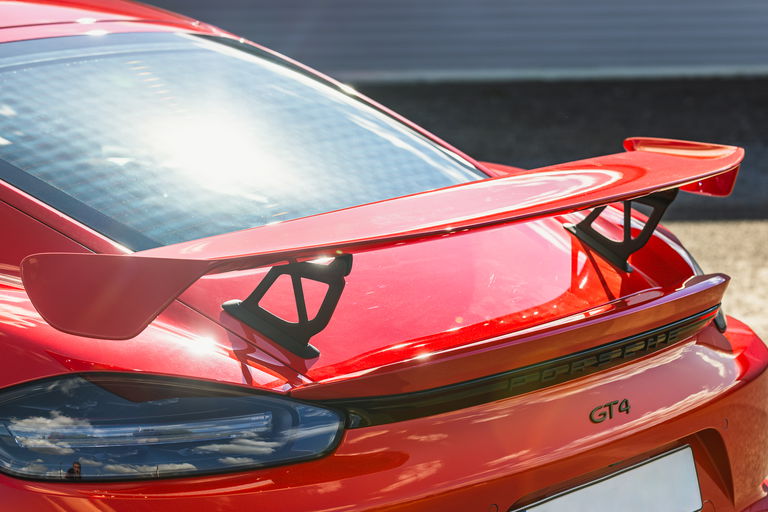 Porsche 718 Cayman GT4