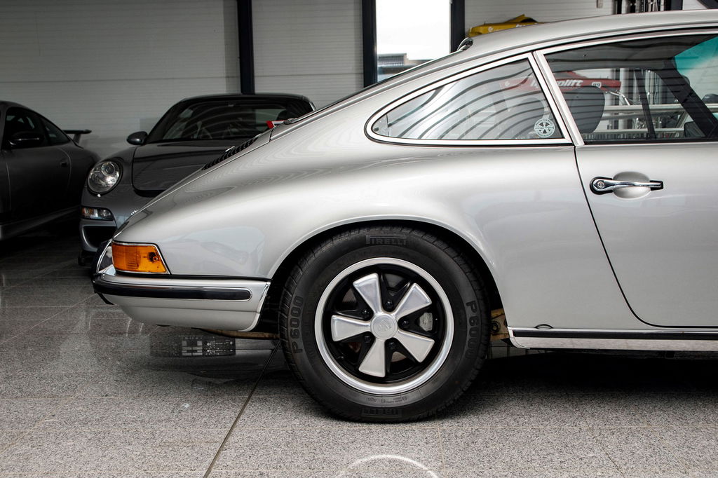 Porsche 911 E
