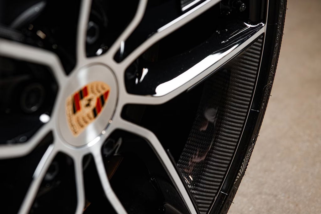 Porsche 992.2 Carrera GTS