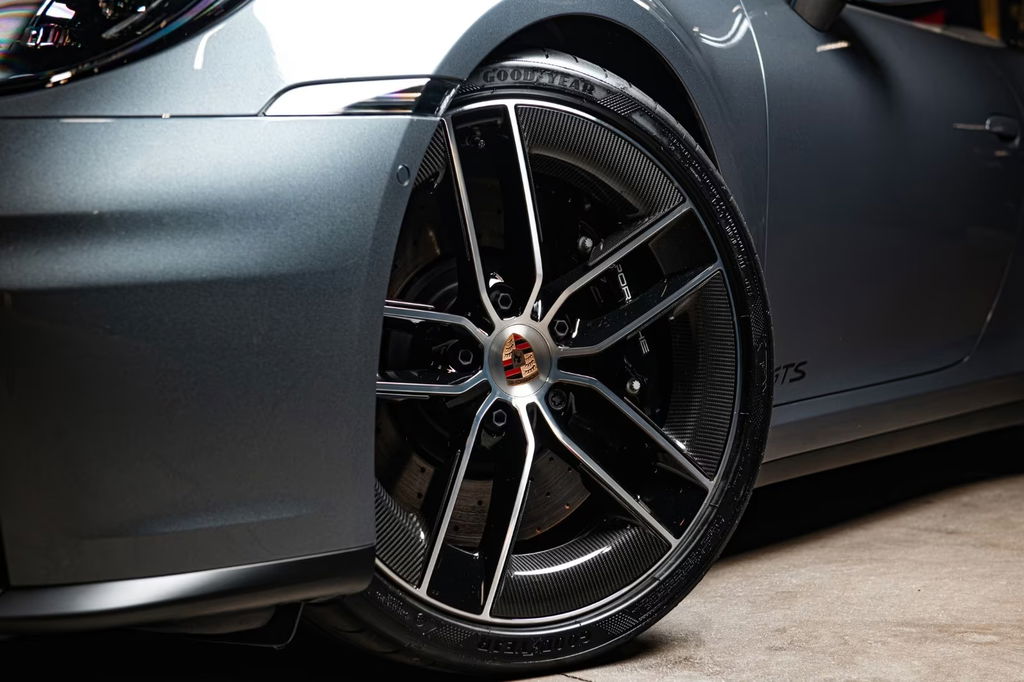 Porsche 992.2 Carrera GTS