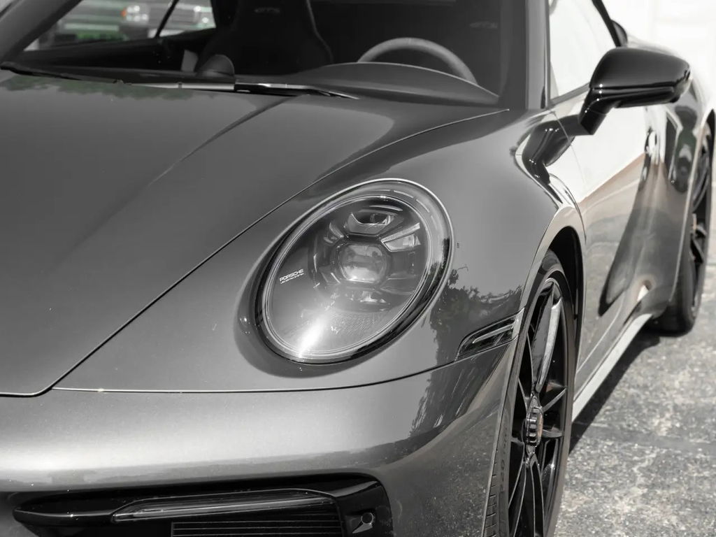 Porsche 992 Carrera GTS