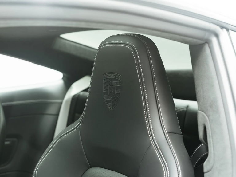 Porsche 992.2 Carrera