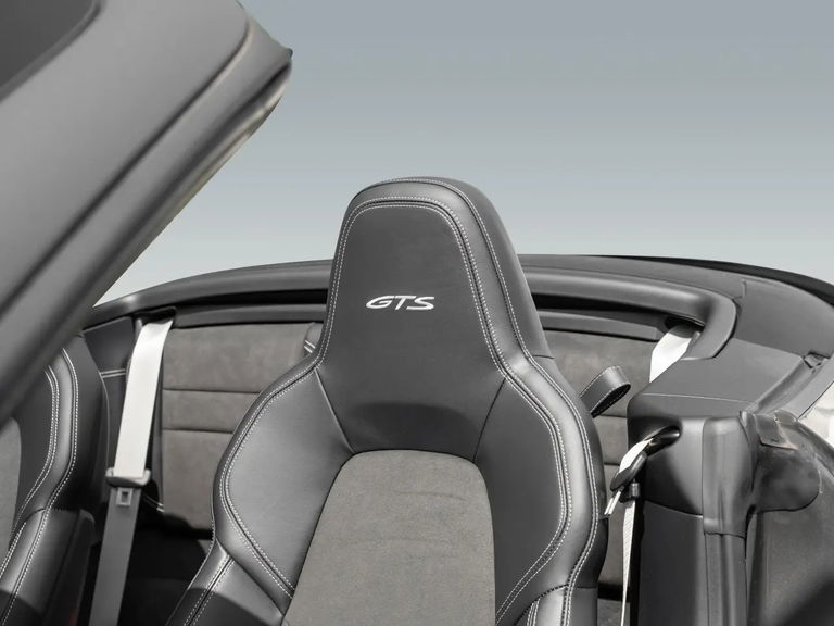 Porsche 992 Carrera GTS