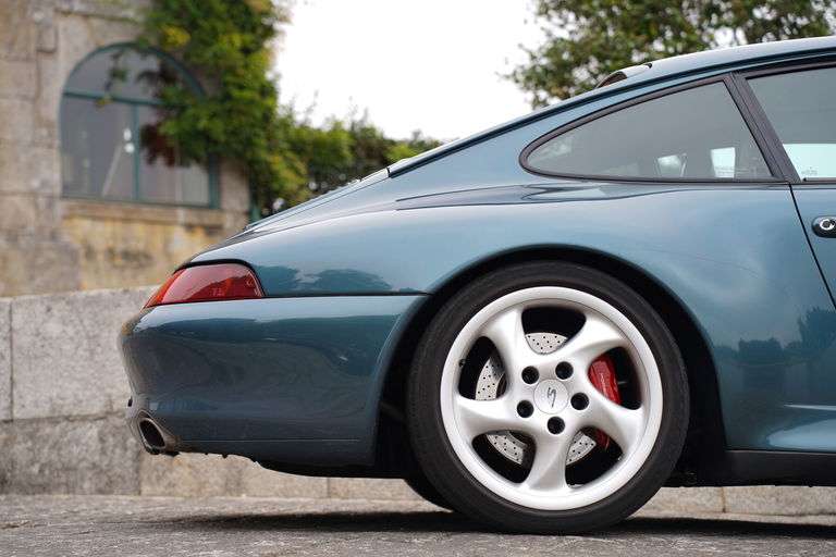 Porsche 993 Carrera 4S