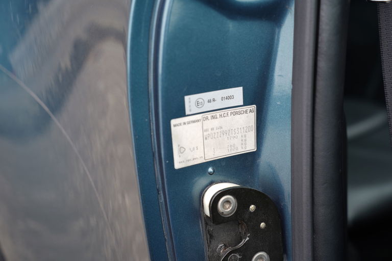 Porsche 993 Carrera 4S