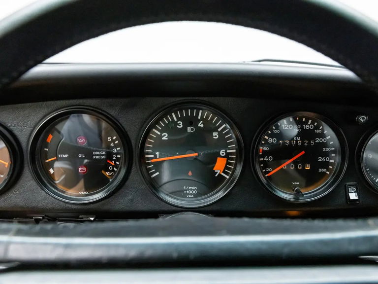 Porsche 911 Carrera 3.2 (US)