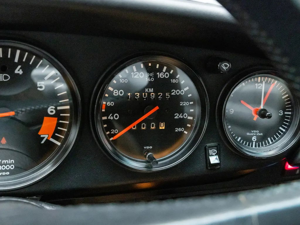 Porsche 911 Carrera 3.2 (US)