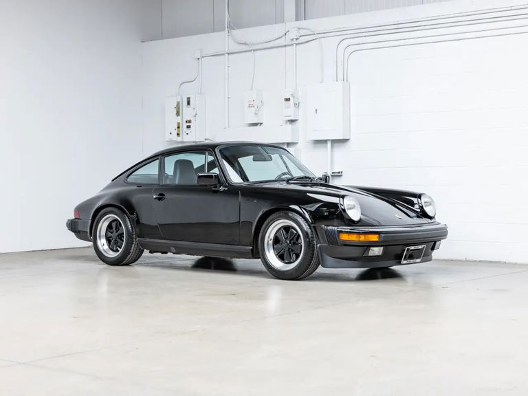 Porsche 911 Carrera 3.2 (US)