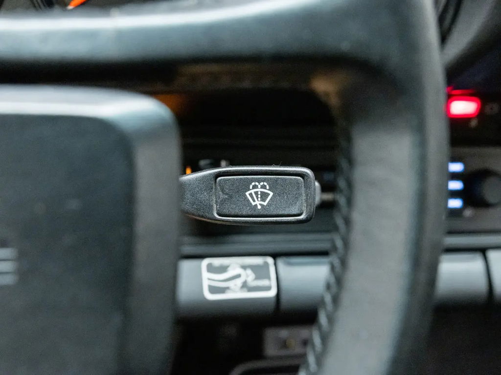 Porsche 911 Carrera 3.2 (US)