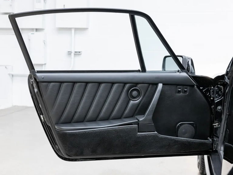 Porsche 911 Carrera 3.2 (US)