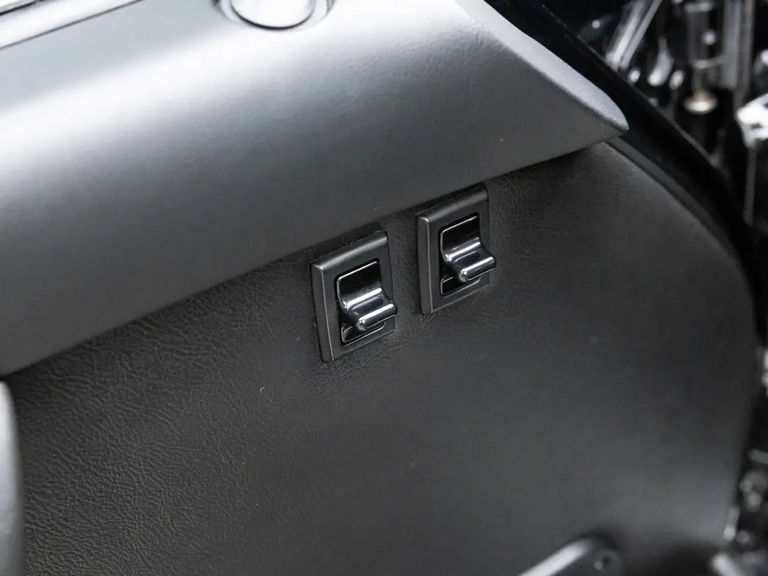 Porsche 911 Carrera 3.2 (US)