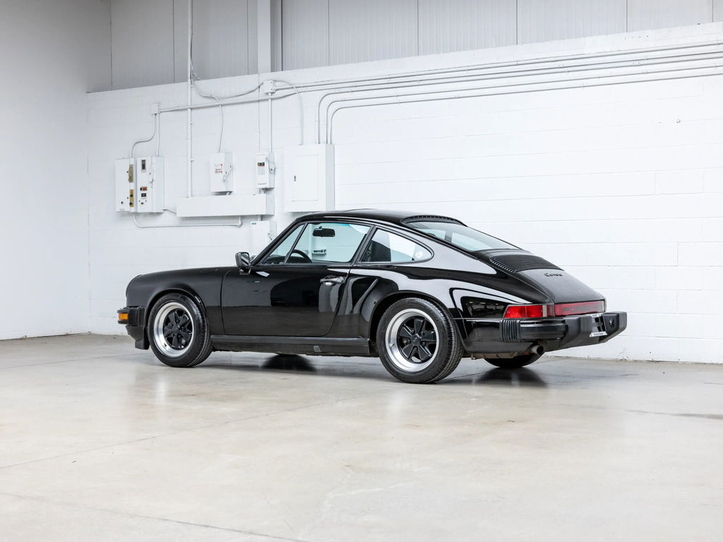 Porsche 911 Carrera 3.2 (US)
