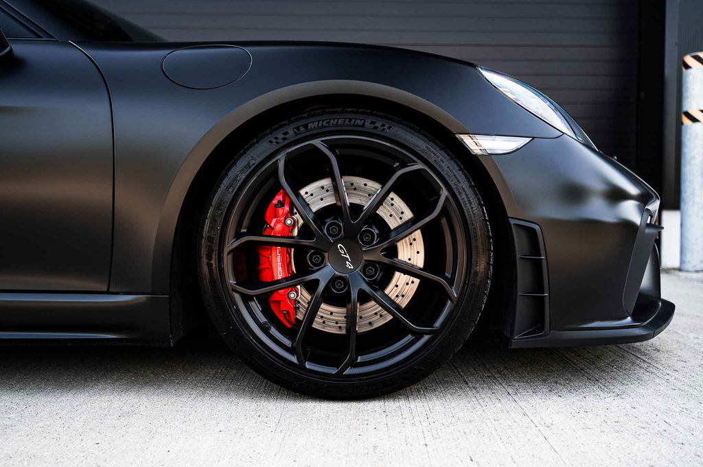 Porsche 718 Cayman GT4
