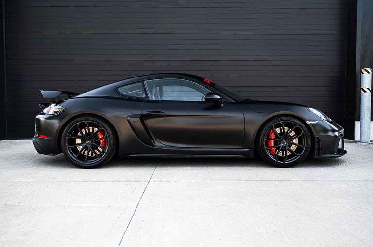 Porsche 718 Cayman GT4