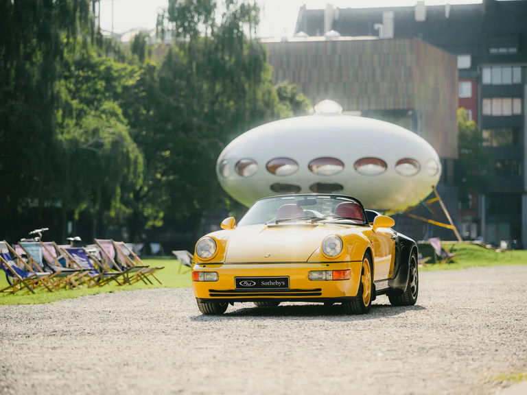 Porsche 964 Carrera 2 Speedster