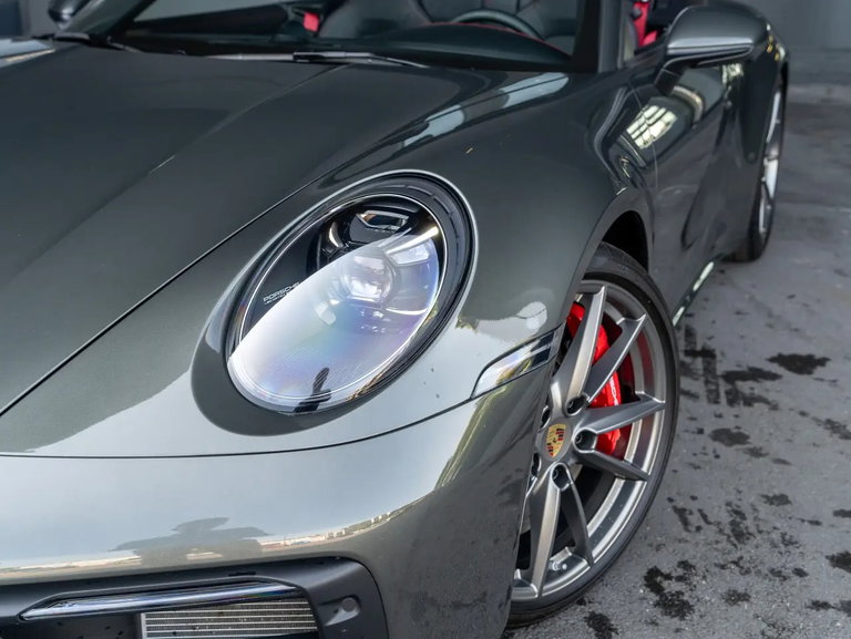 Porsche 992 Carrera GTS