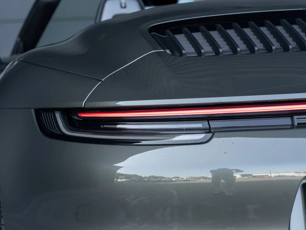 Porsche 992 Carrera GTS