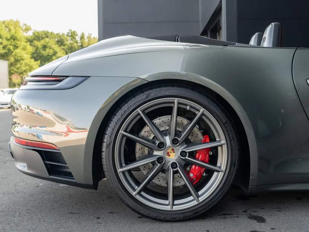 Porsche 992 Carrera GTS