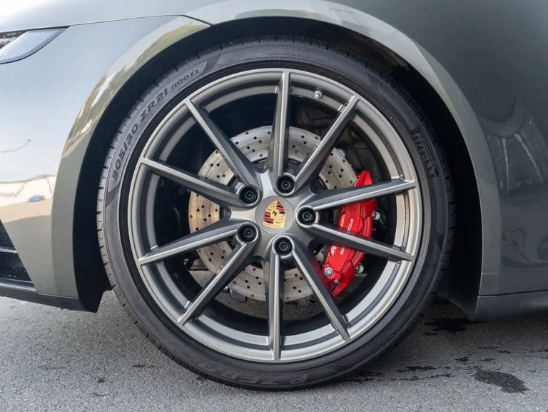 Porsche 992 Carrera GTS