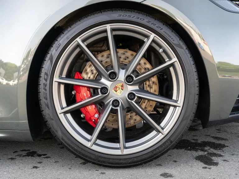 Porsche 992 Carrera GTS