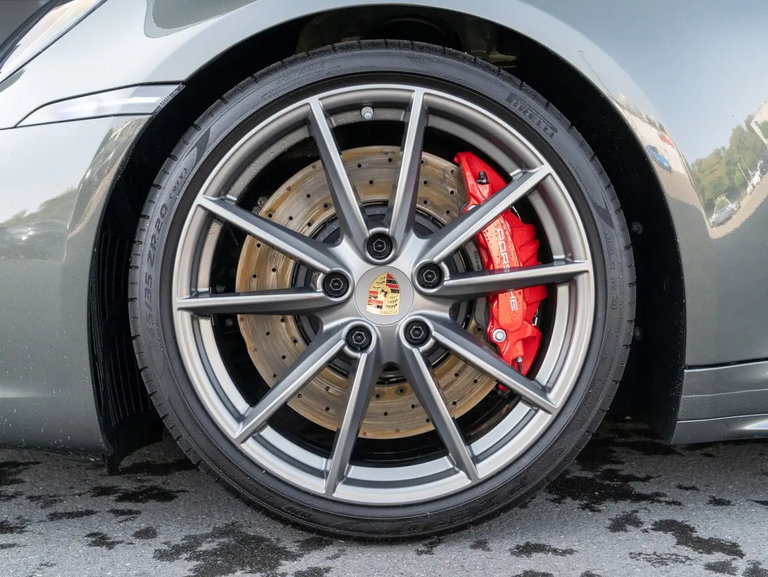 Porsche 992 Carrera GTS