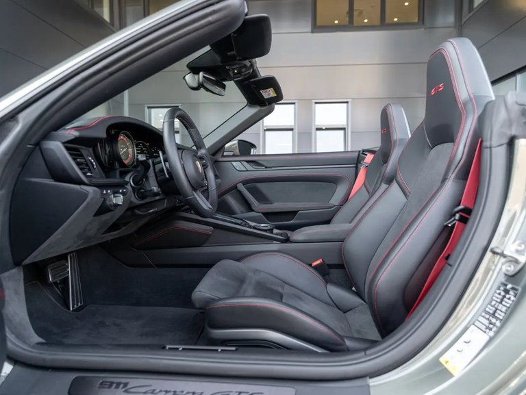 Porsche 992 Carrera GTS