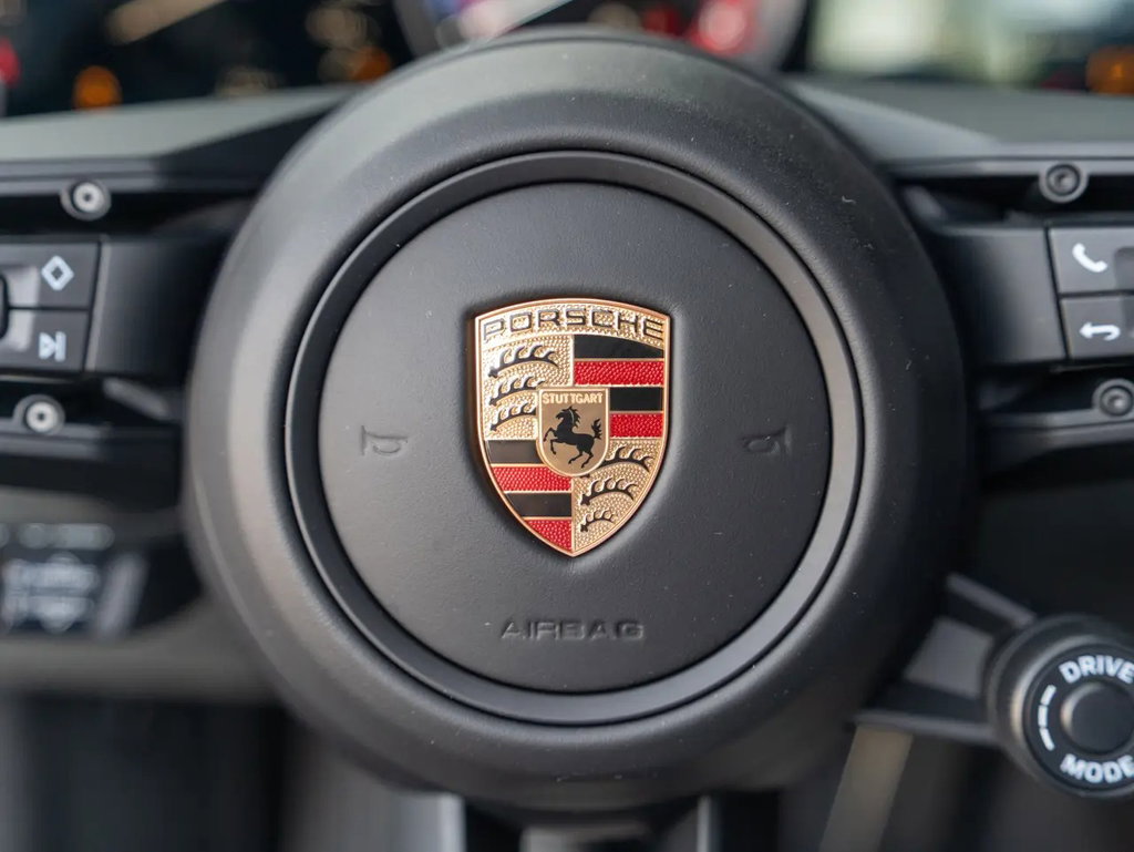 Porsche 992 Carrera GTS