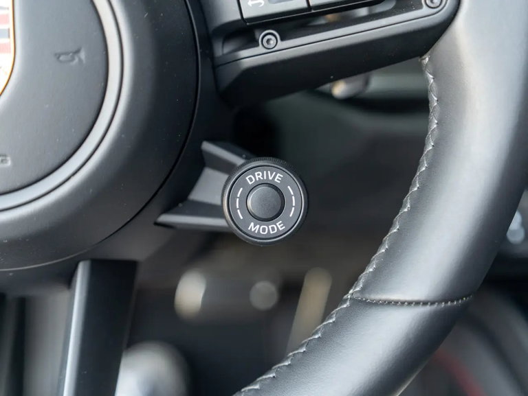 Porsche 992 Carrera GTS