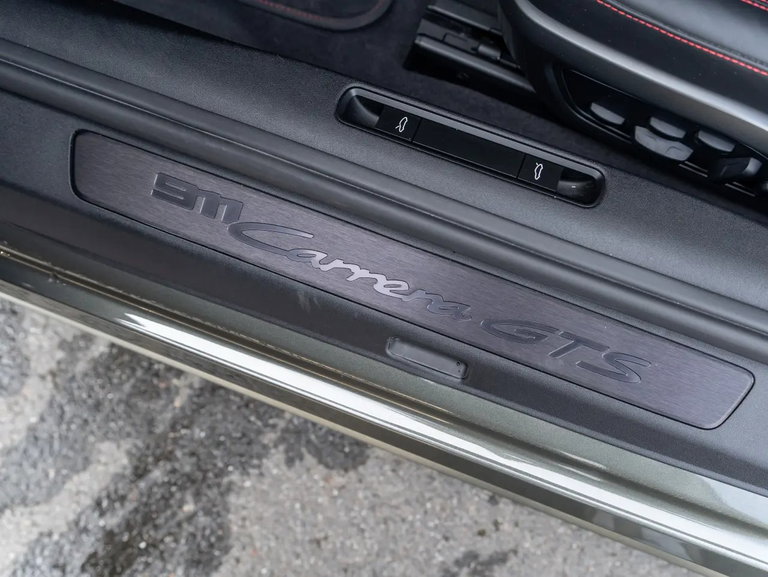 Porsche 992 Carrera GTS