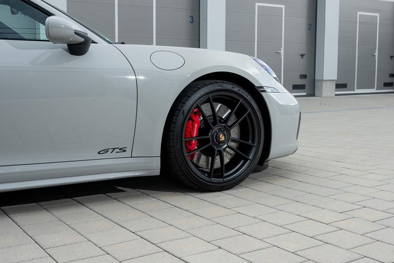 Porsche 992 Carrera GTS