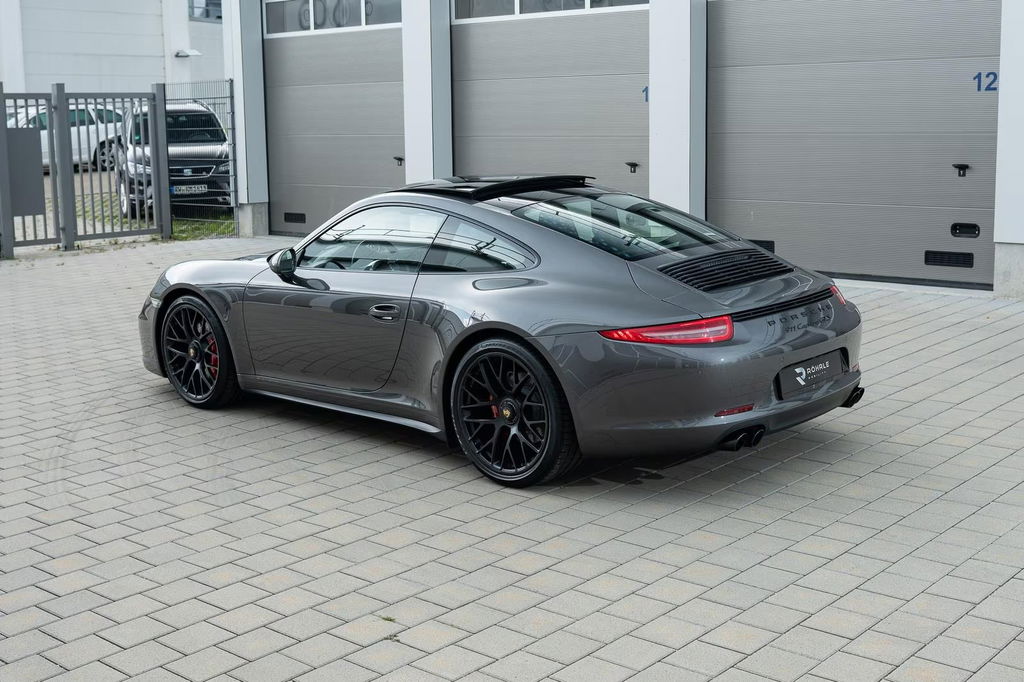 Porsche 991 Carrera GTS