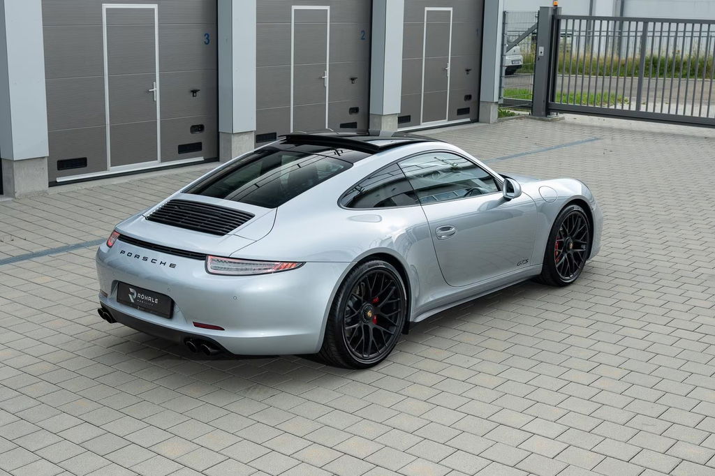 Porsche 991 Carrera GTS