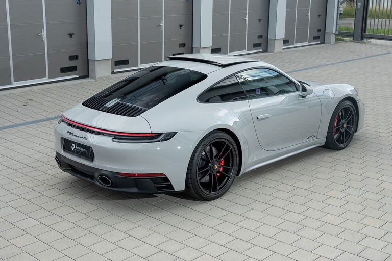 Porsche 992 Carrera GTS
