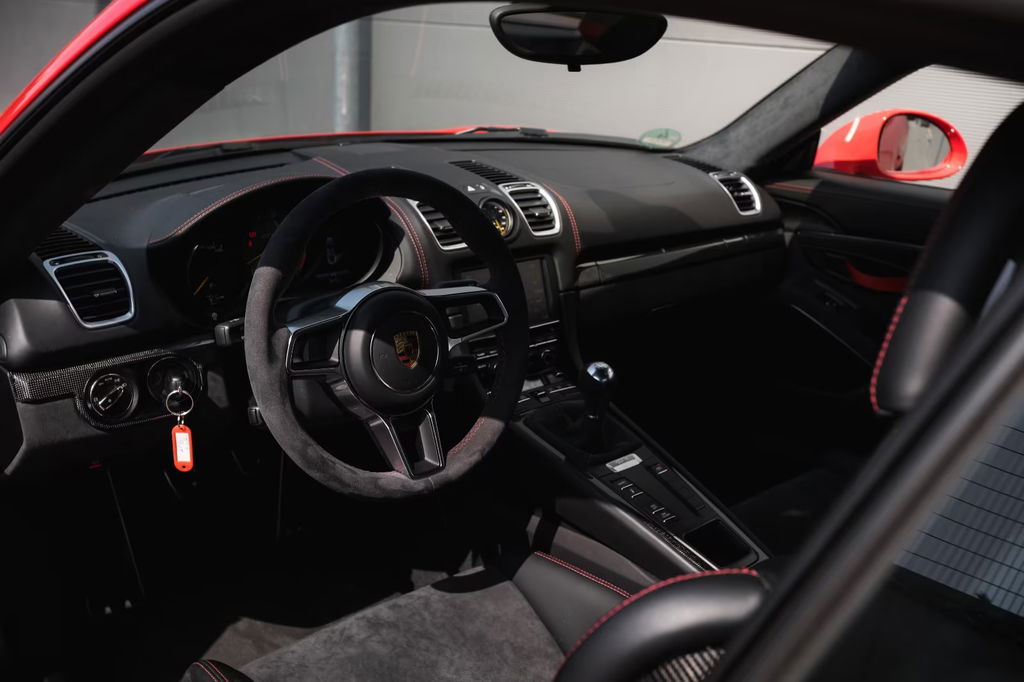 Porsche 981 Cayman GT4