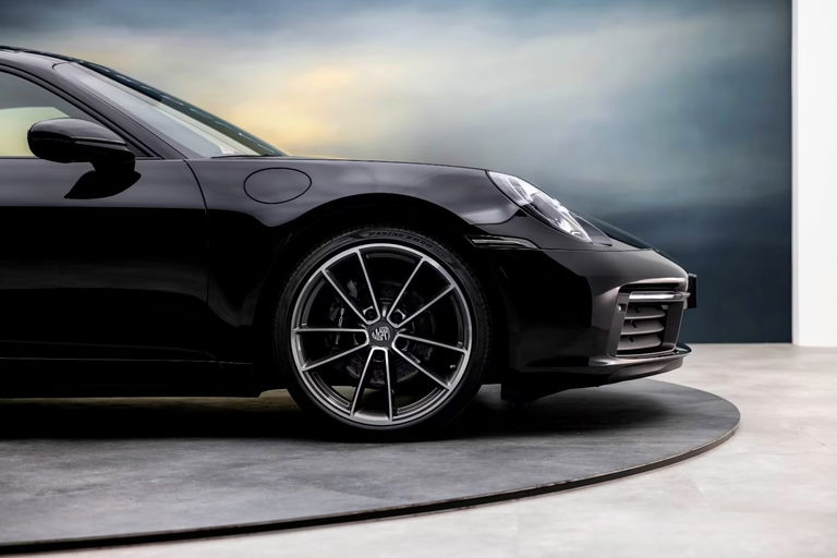 Porsche 992 Carrera 4