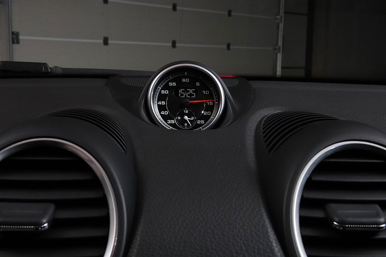 Porsche 718 Cayman T