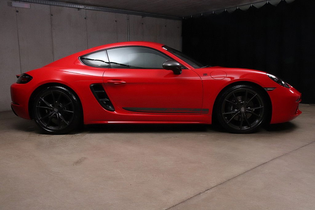 Porsche 718 Cayman T