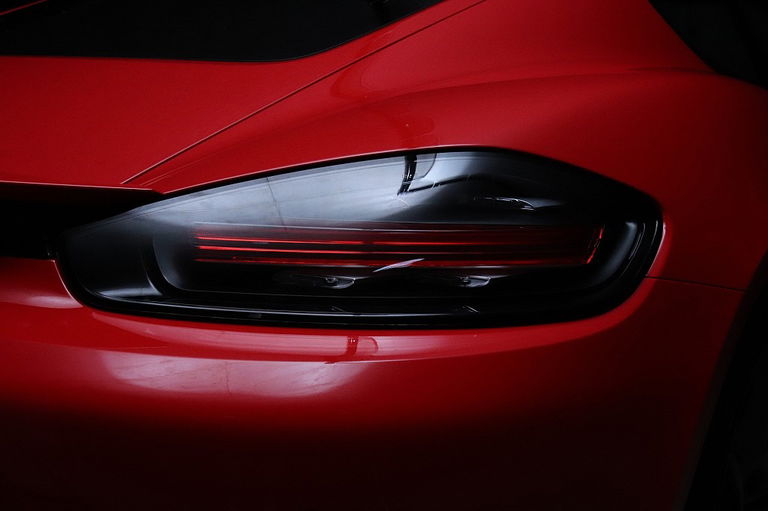 Porsche 718 Cayman T