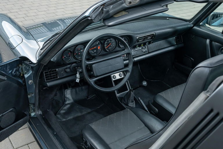 Porsche 911 Carrera 3.2