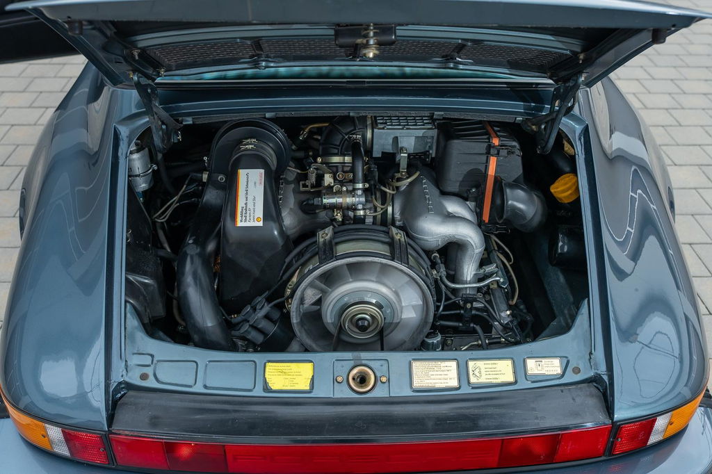 Porsche 911 Carrera 3.2
