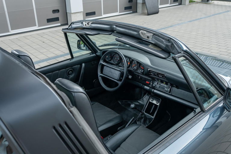 Porsche 911 Carrera 3.2