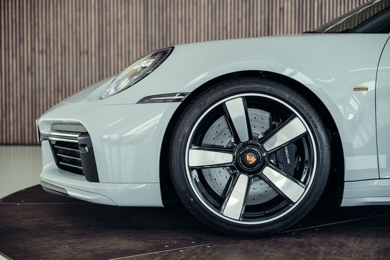 Porsche 992 Sport Classic